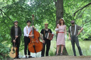 Helter Skelter Late Night of French Reggae, Klezmer, Tango, Samba & Blues With The Blue Dahlia + Hugo Kensdale + Des Was a Bowie Fan DJs