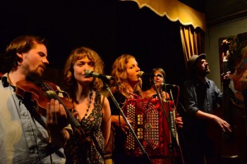 Monday Christmas Special With Brooke Sharkey, Dila Varder & the Oddbeats, Whiskey Moon Face + a Dakota Jim Jam (2AM PARTY!)