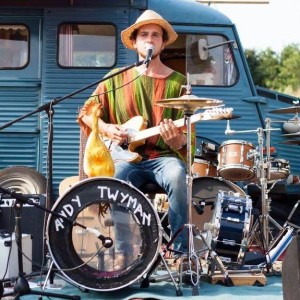Twist and Shout Presents The Debt Collective + Andy Twyman